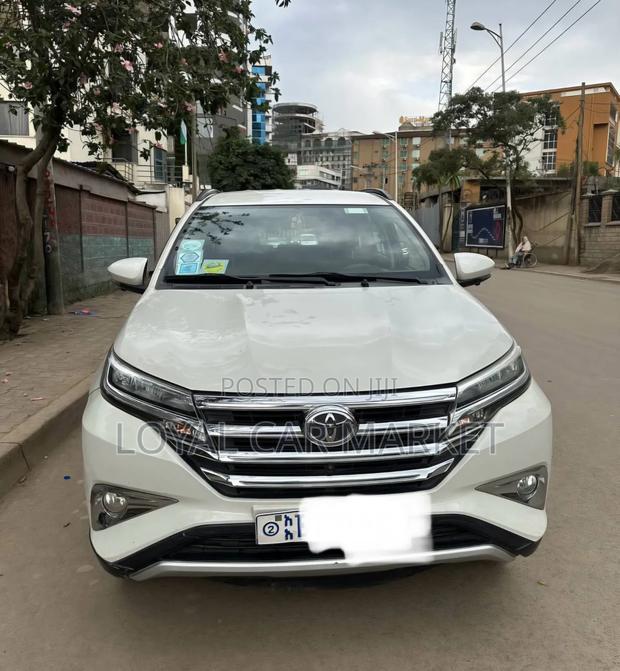 Toyota Rush 2021 White