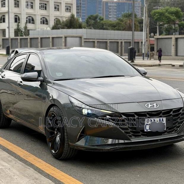 Hyundai Avante 2022 Gray