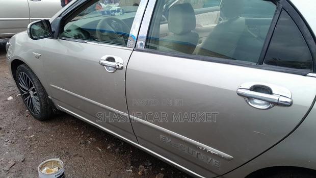 Toyota Corolla 2005 Gray