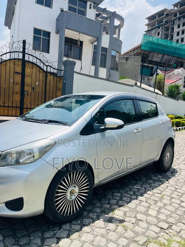 Toyota Yaris 2014 Silver