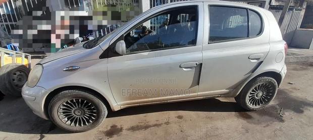 Toyota Yaris 2003 Silver