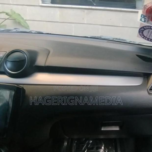 Suzuki Swift 2022 Silver