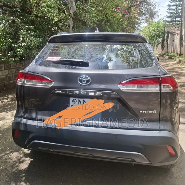 Toyota Corolla Cross Hybrid 2023 Gray