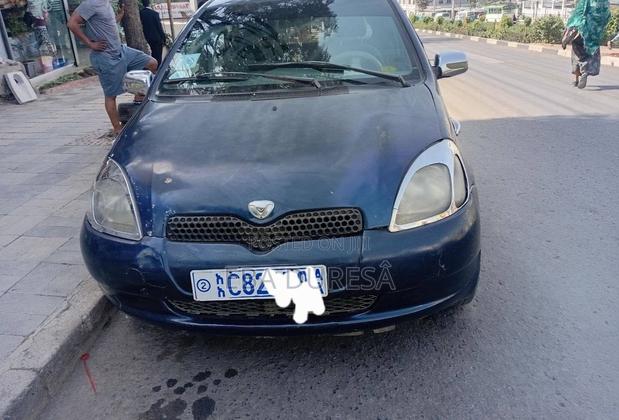 Toyota Yaris 2001 Blue