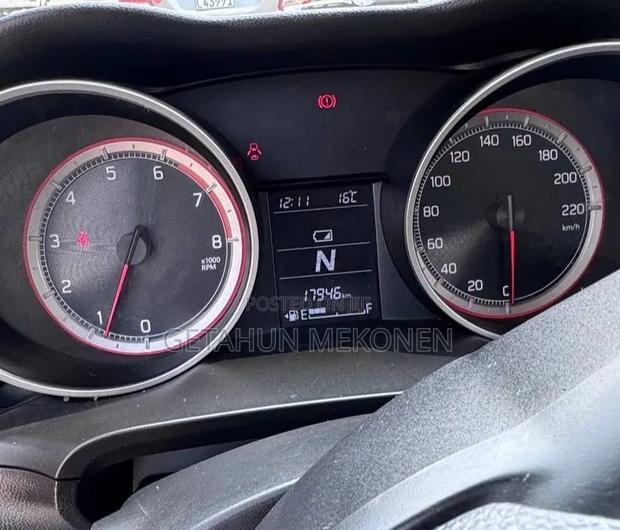 Suzuki Swift 2022 White