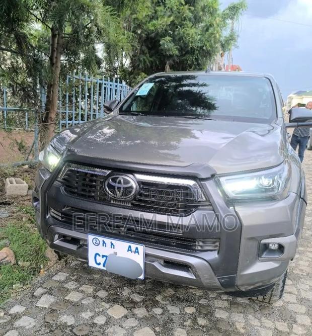 Toyota Hilux 2014
