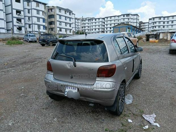 Toyota Yaris 2004