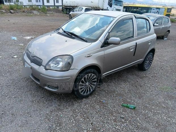 Toyota Yaris 2004
