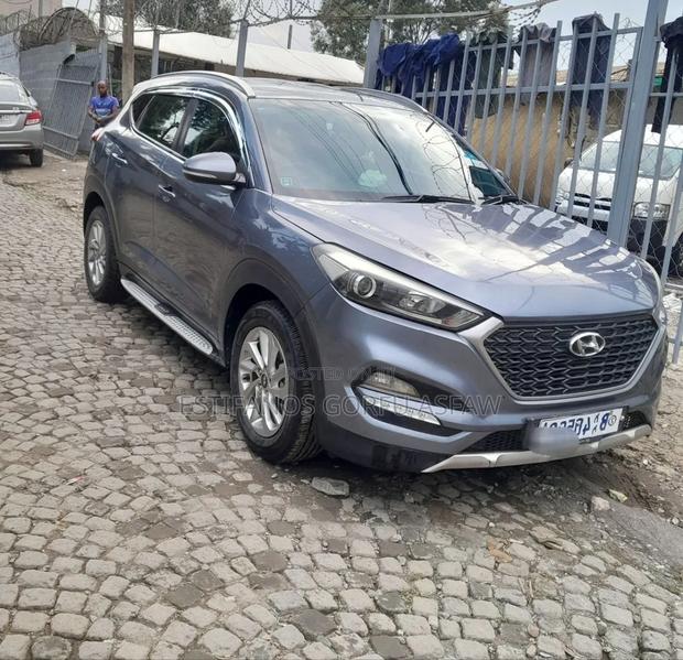 Hyundai Tucson 2017 Gray