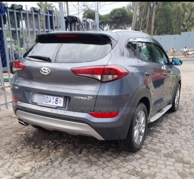 Hyundai Tucson 2017 Gray