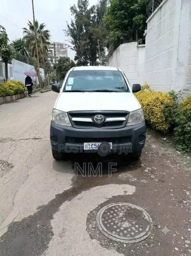 Toyota Hilux 2.0 VVT-i 2011 White
