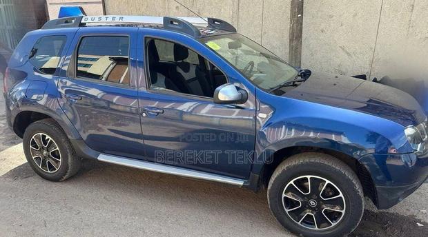 Renault Duster 2017 Blue