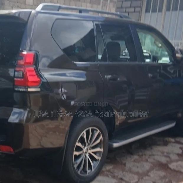 Toyota Land Cruiser Prado 2019 Maroon