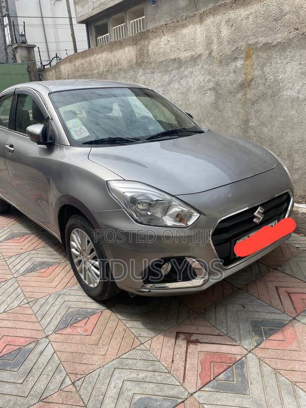 Suzuki Dzire 2022 Silver