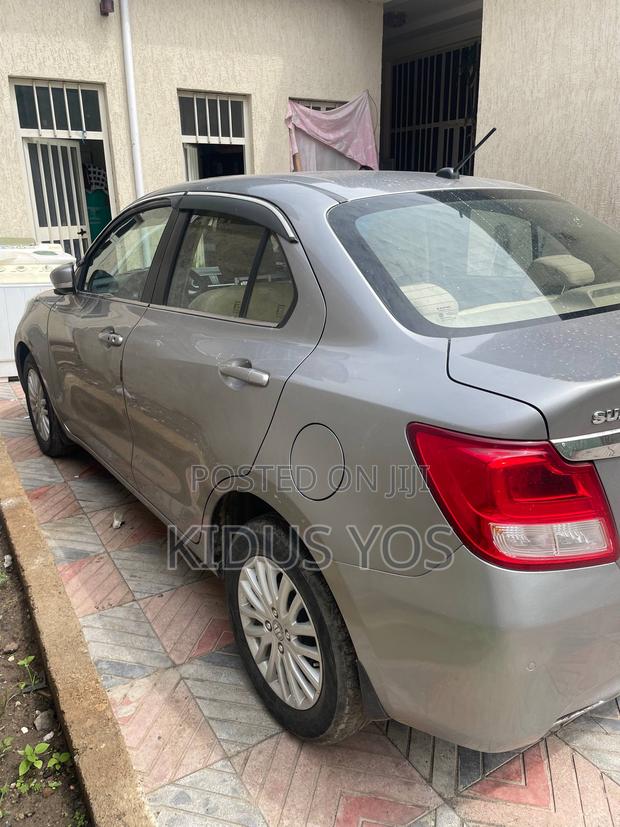 Suzuki Dzire 2022 Silver