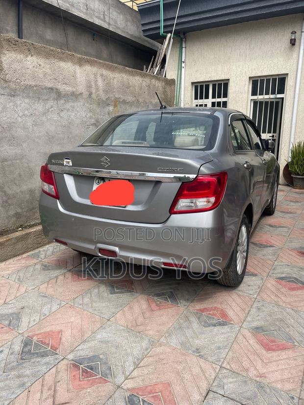 Suzuki Dzire 2022 Silver