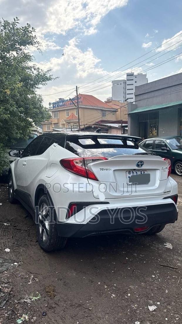 Toyota C-HR 2022 White