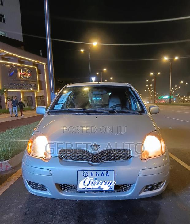 Toyota Vitz 2002