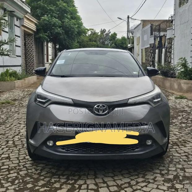 Toyota C-HR 2020 Ivory