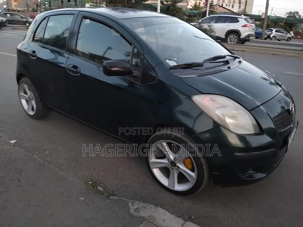 Toyota Yaris 2007 Brown