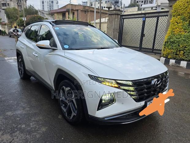 Hyundai Tucson 2022 White