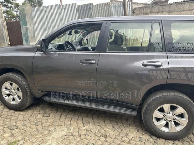 Toyota Land Cruiser 2020 Gray