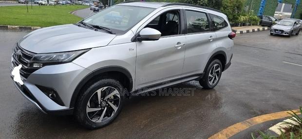 Toyota Rush 2020 Silver