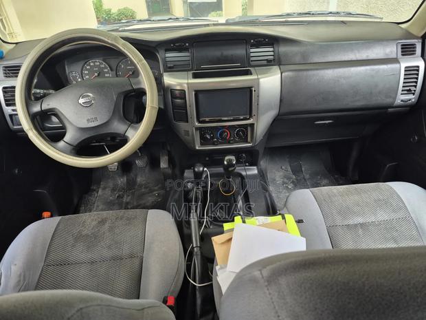 Nissan Patrol 2010 White