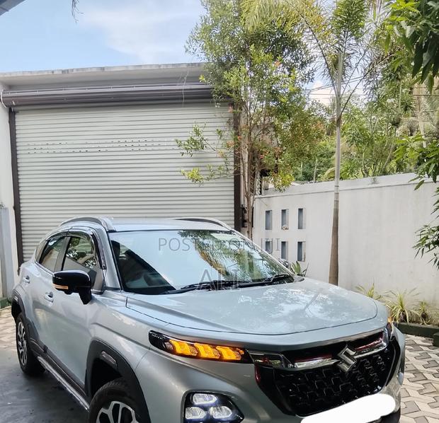 Suzuki Fronx 2025 Silver
