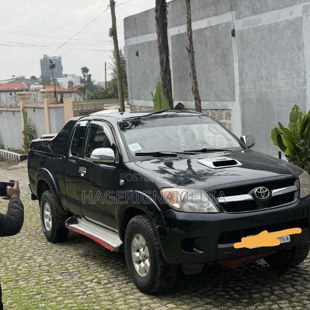 Toyota Hilux 2008 Black