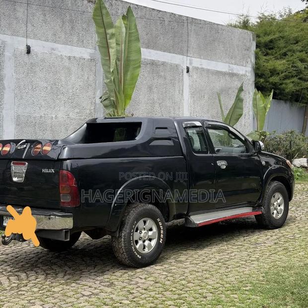 Toyota Hilux 2008 Black