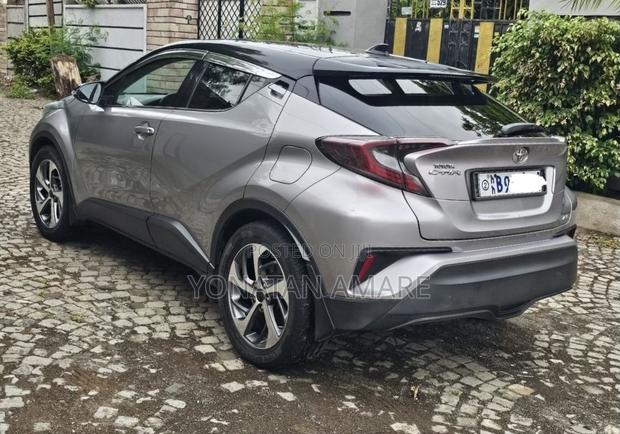 Toyota C-HR 2018 Gray