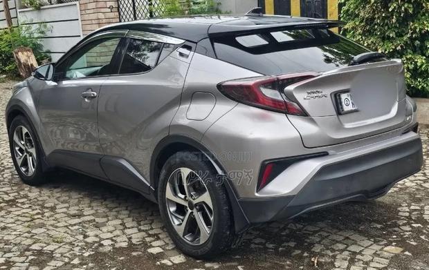 Toyota C-HR 2017 Silver