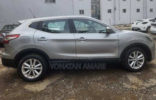 Nissan Qashqai 2016 Silver