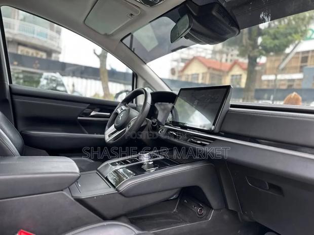 Mitsubishi Airtrek 135 kW FWD 2023 White