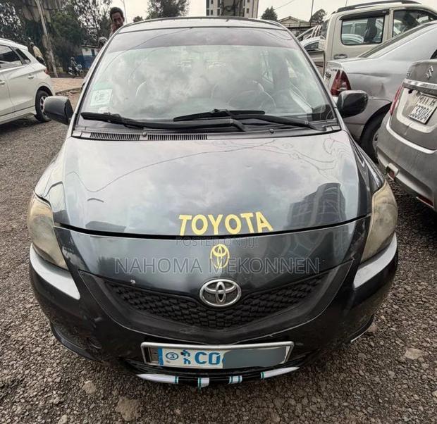 Toyota Yaris 2007 Gray