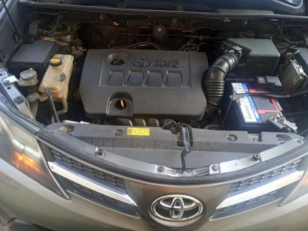 Toyota RAV4 2014 Maroon