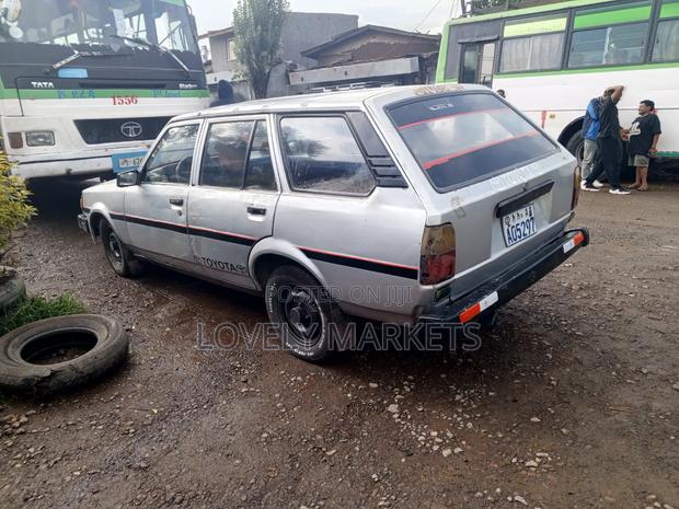 Toyota Avalon 1986 Silver