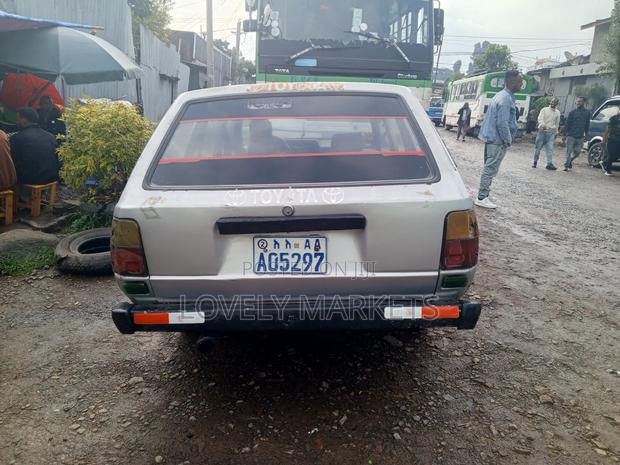 Toyota Avalon 1986 Silver