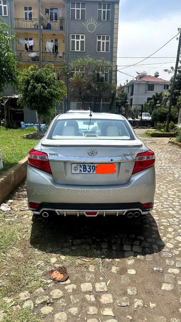 Toyota Yaris 2015 Silver