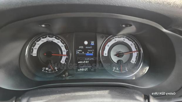 Toyota Hilux 2019 Gold