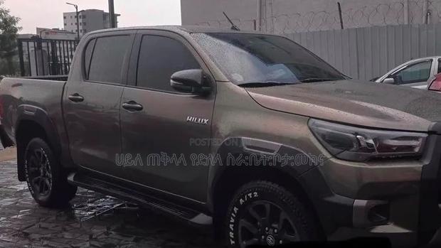 Toyota Hilux 2021 Teal