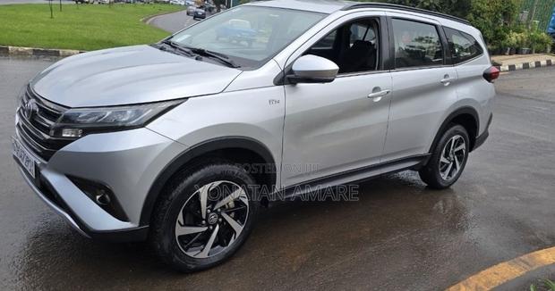 Toyota Rush 1.5 AWD 2021 Silver