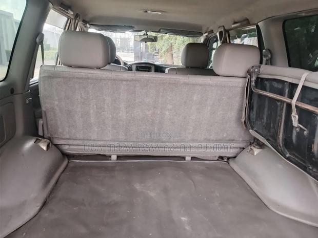 Toyota Land Cruiser 2004 Pink
