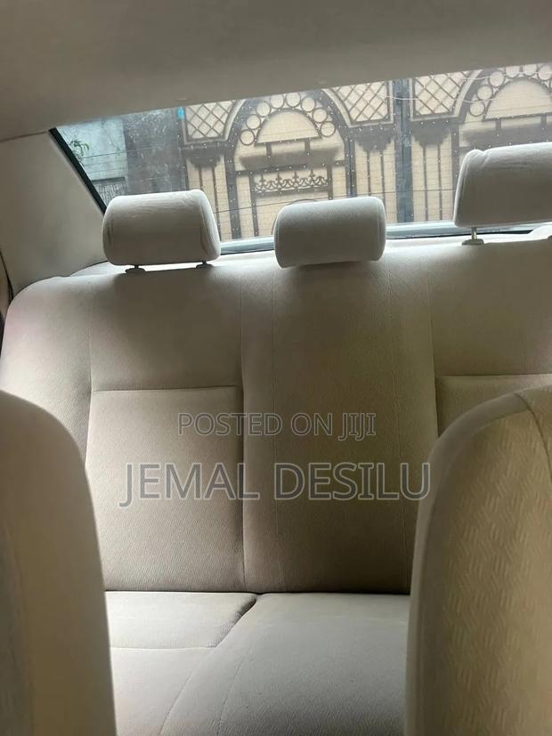 Toyota Corolla 2005 Gold
