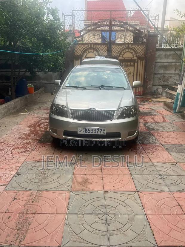 Toyota Corolla 2005 Gold