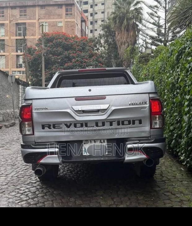 Toyota Hilux 2017 Silver