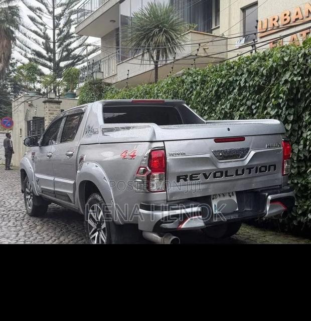 Toyota Hilux 2017 Silver