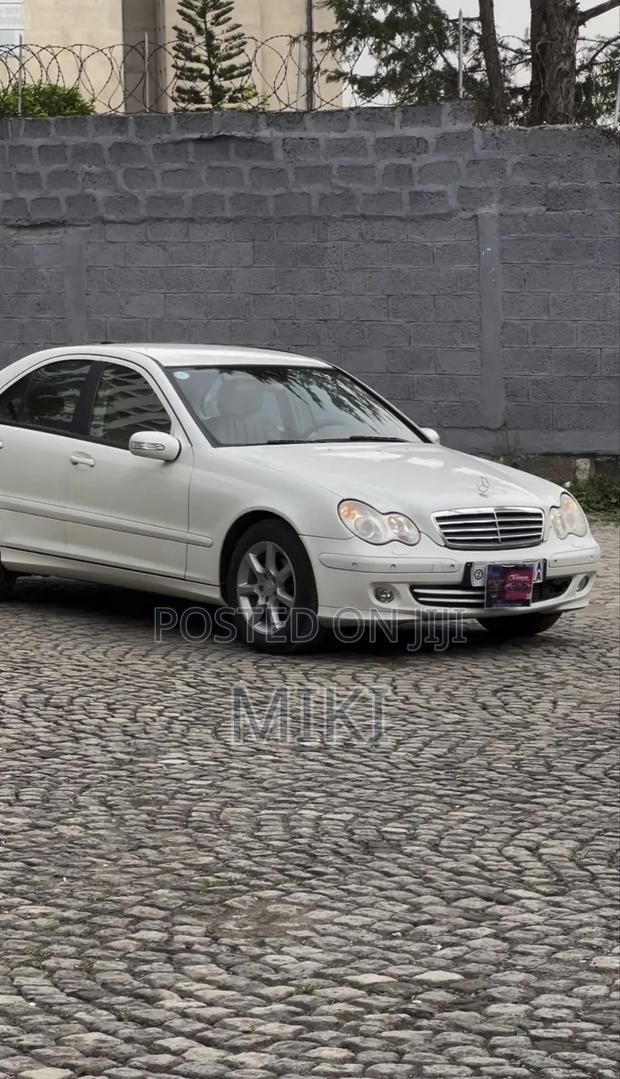Mercedes-Benz C200 2004 White