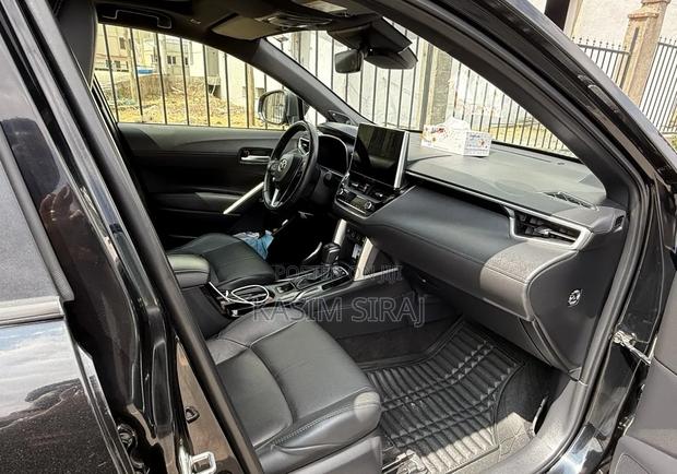 Toyota Corolla Cross Hybrid 2024 Black